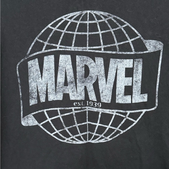 Marvel Globe Logo Graphic T-Shirt Black Large TShirt - Picture 2 of 4